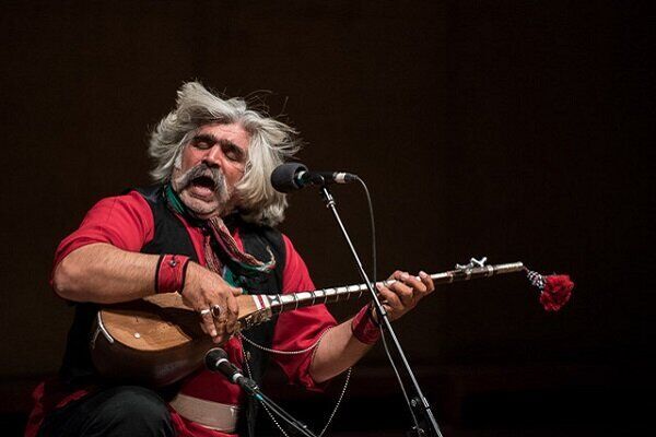 فنان ايراني يحصد الجائزة الأولى في مهرجان أوزبكستان للموسيقى