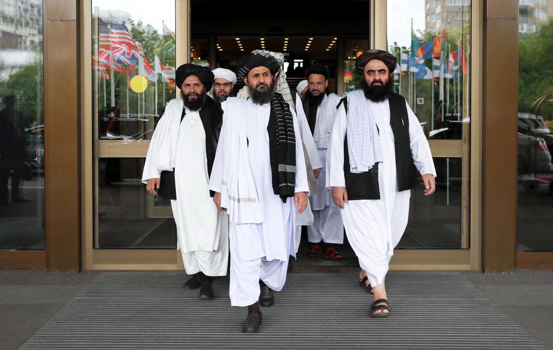 واشنطن تجري أول محادثات مع "طالبان" بعد انسحابها من أفغانستان