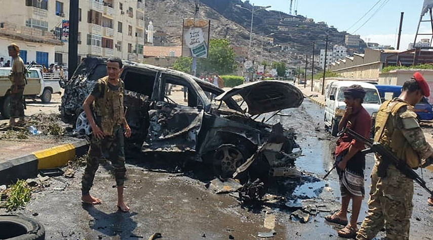 اليمن... انفجار عنيف يستهدف موكبا للمسؤولين في عدن