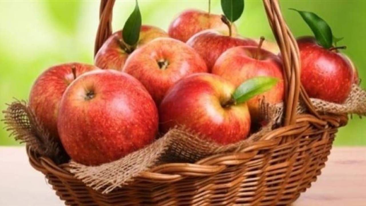 هل يؤثر تناول ثلاث تفاحات في اليوم على الجسم؟