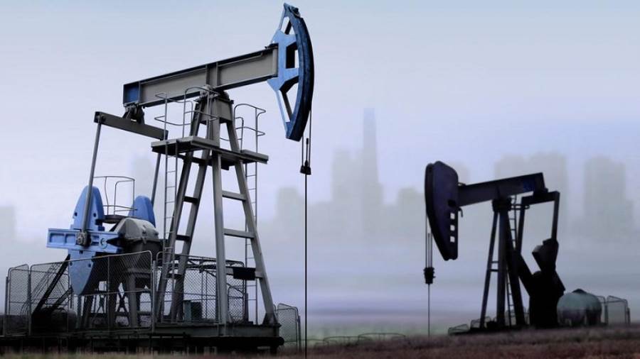 مخاوف من بقاء اسعار النفط والغاز مرتفعة بسبب اقتراب فصل الشتاء 