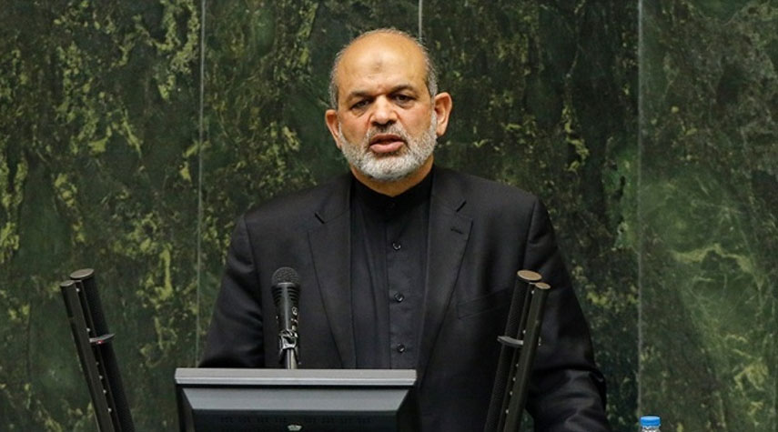 وزير الداخلية الإيراني: شعبنا يتجاوز جميع العقبات بقوة