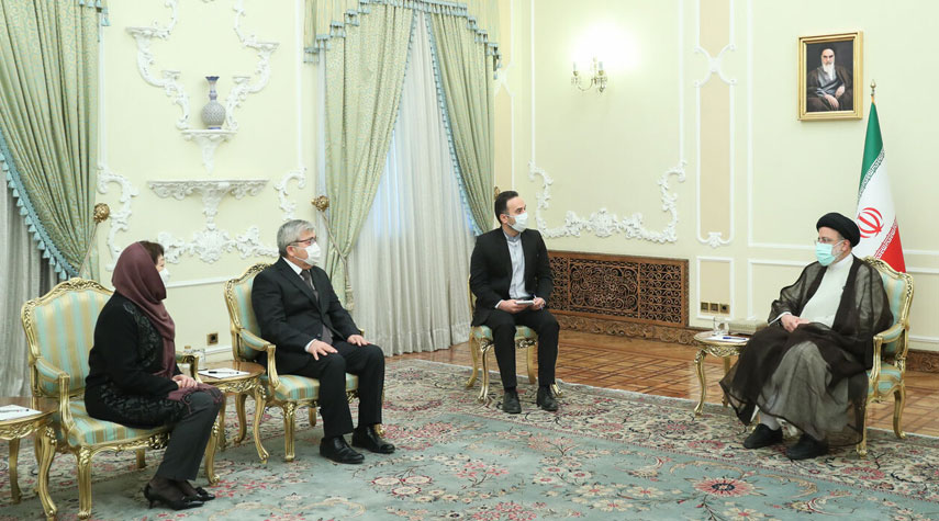 رئيسي: ايران وقرغيزيا تتمتعان بطاقات كبيرة لتعزيز التعاون الثنائي