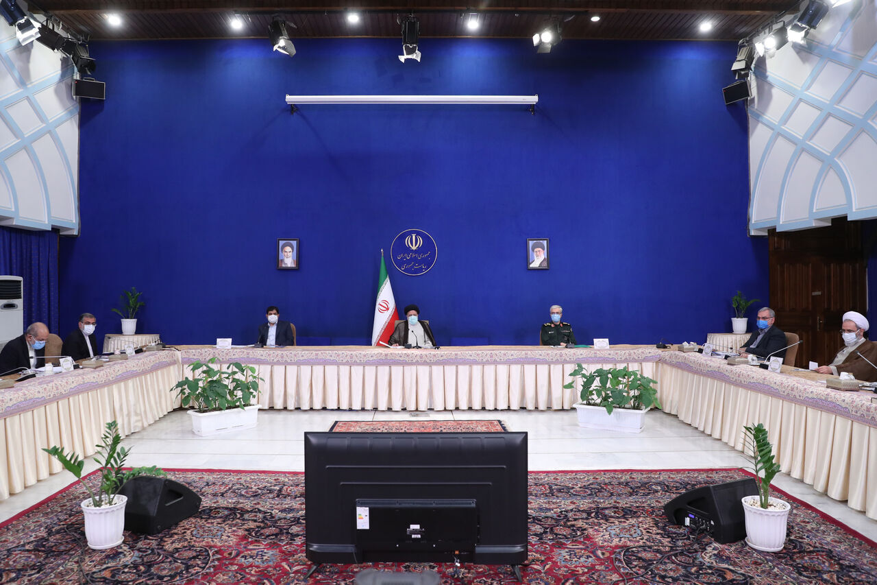 الرئيس الايراني: يجب فتح المدارس والجامعات من الشهر المقبل