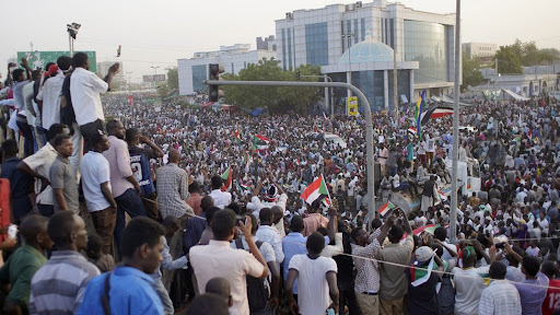 انطلاق مسيرة مليونية في السودان تطالب باسقاط حكم العسكر