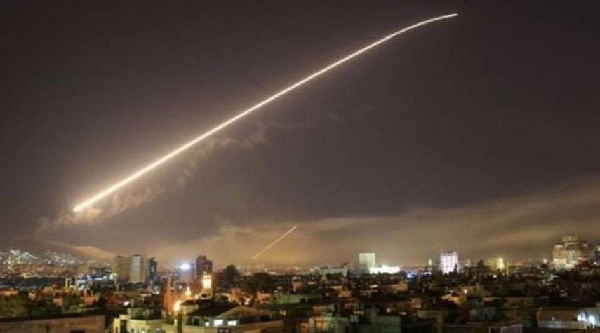 الدفاعات الجوية السورية تتصدى لأهداف صهيونية معادية في حمص