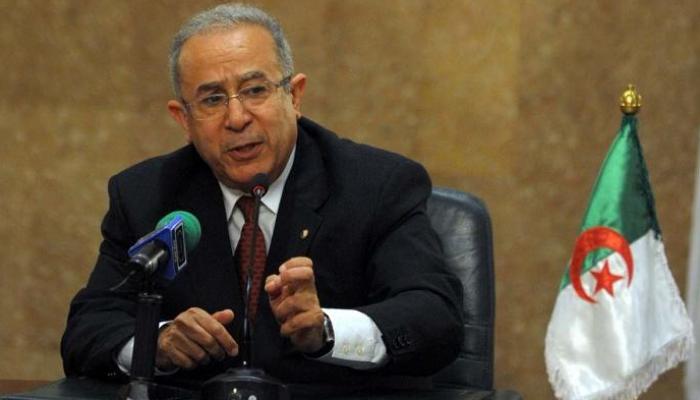 وزير الخارجية الجزائري: لا بد من عودة سوريا إلى الجامعة العربية