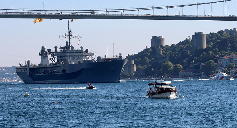سفينة "ماونت ويتني" الأمريكية تغادر البحر الأسود إلى البحر المتوسط