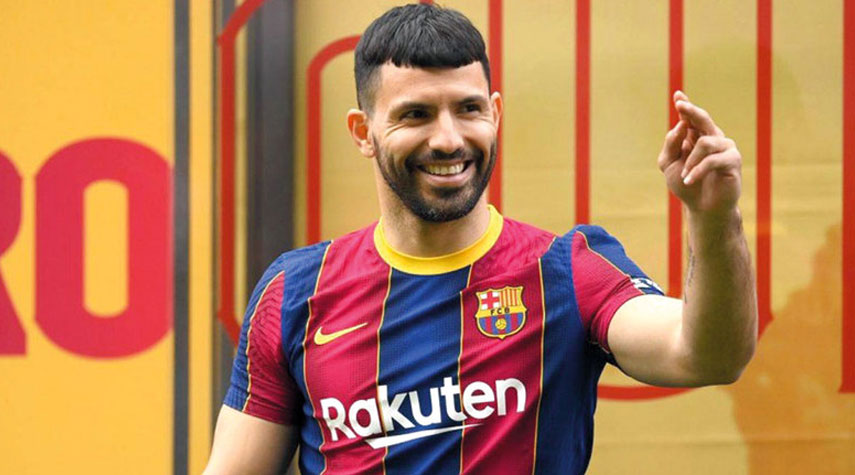 أغويرو يقرر الاعتزال بشكل مفاجئ بعد 6 أشهر من انضمامه لبرشلونة