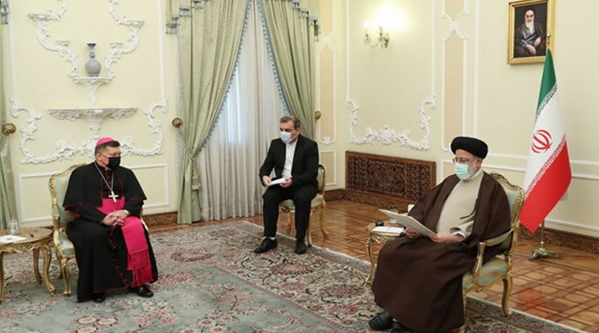 الرئيس الإيراني: الأديان السماوية تعزز الوحدة بين أتباعها