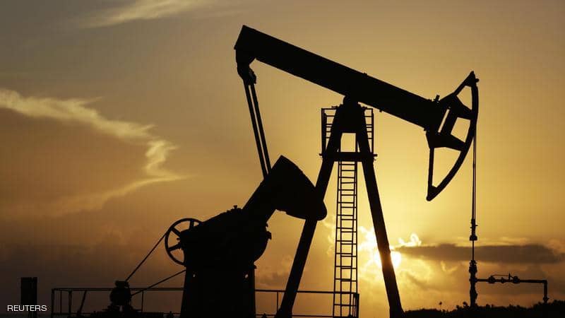 النفط يحافظ على مكاسبه في الأسواق