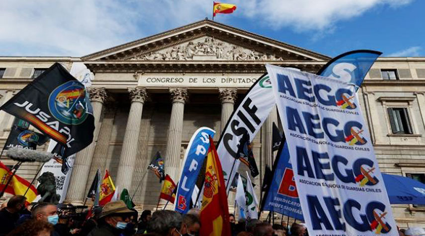 مظاهرة للشرطة الإسبانية في مدريد ضد تعديل قانون أمني
