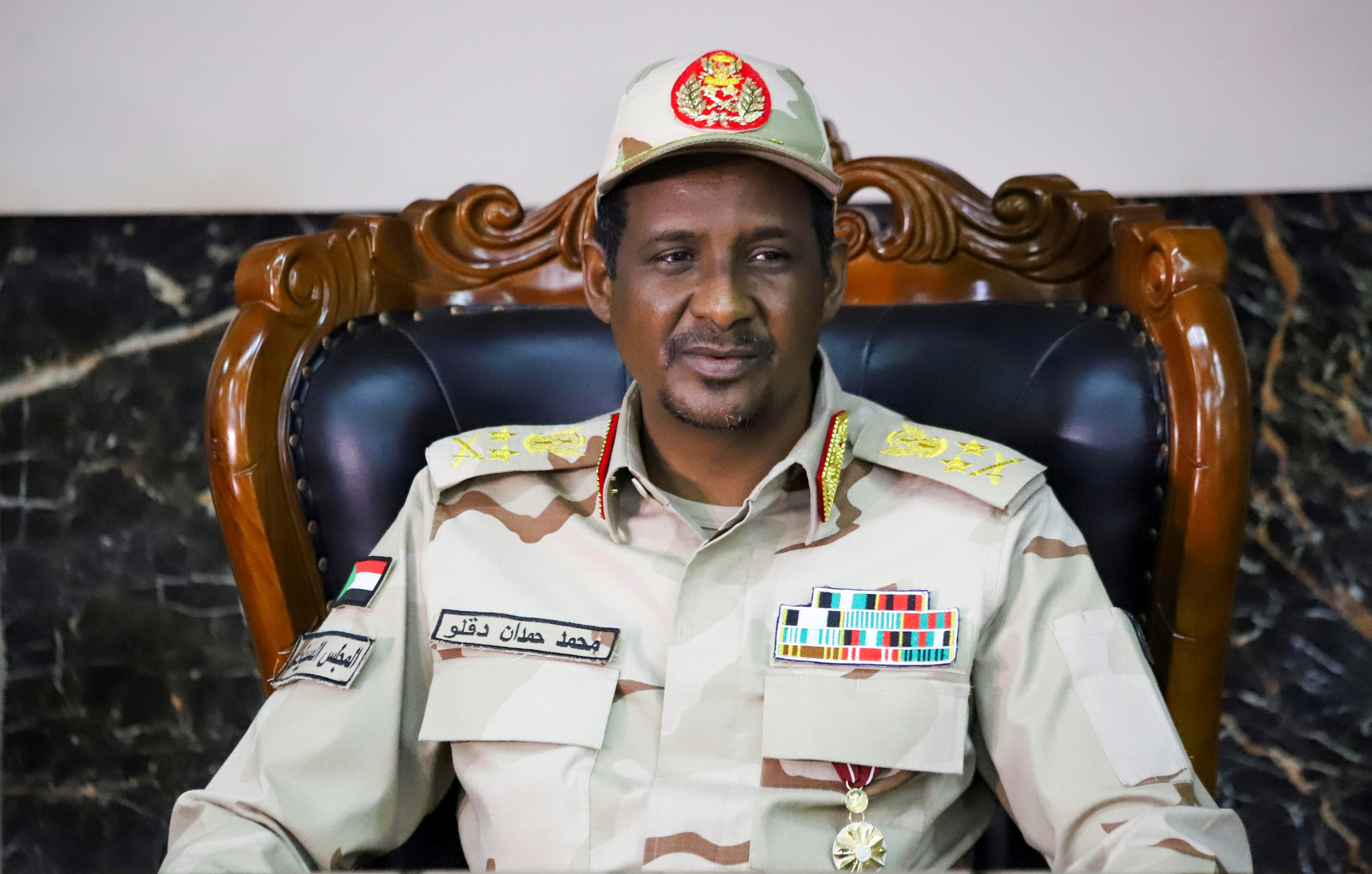 دقلو يؤكد العزم على التحول الديمقراطي في السودان