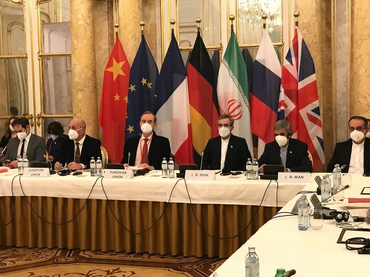 المحادثات النووية تناقش المقترحات الإيرانية