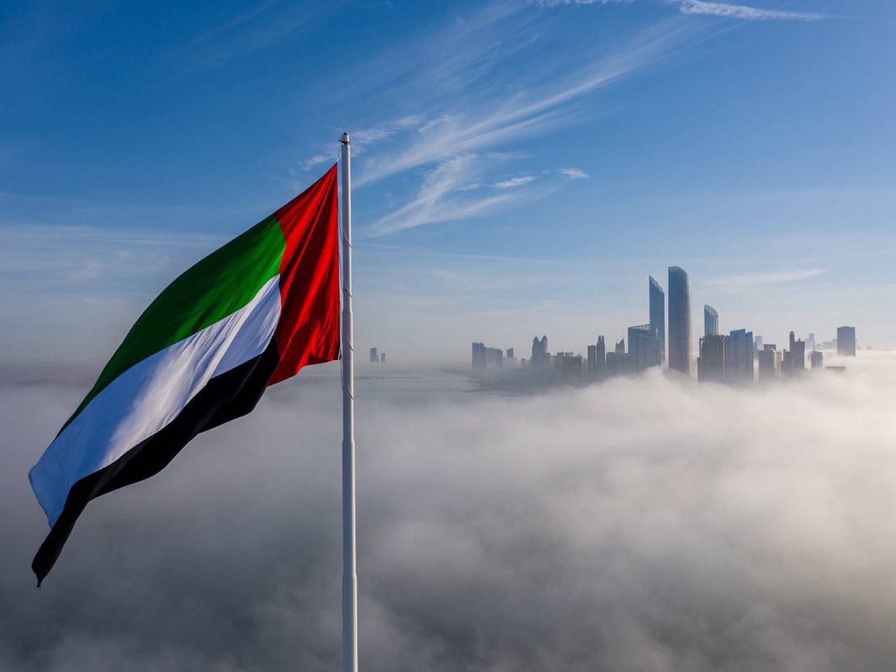 النظام الإماراتي ينقلب على التقاليد الإسلامية
