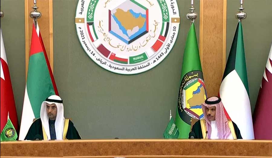 القمة الخليجية: التمسك بمبدأ حسن الجوار مع طهران والحل السياسي لليمن