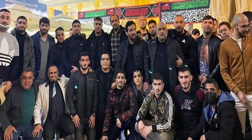 فريق المصارعة الحرة الايراني يتشرف بزيارة مرقد الامامين الكاظمين عليهما السلام