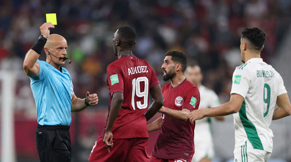 "فيفا" يحسم الجدل حول الوقت المضاف في مباراة الجزائر وقطر