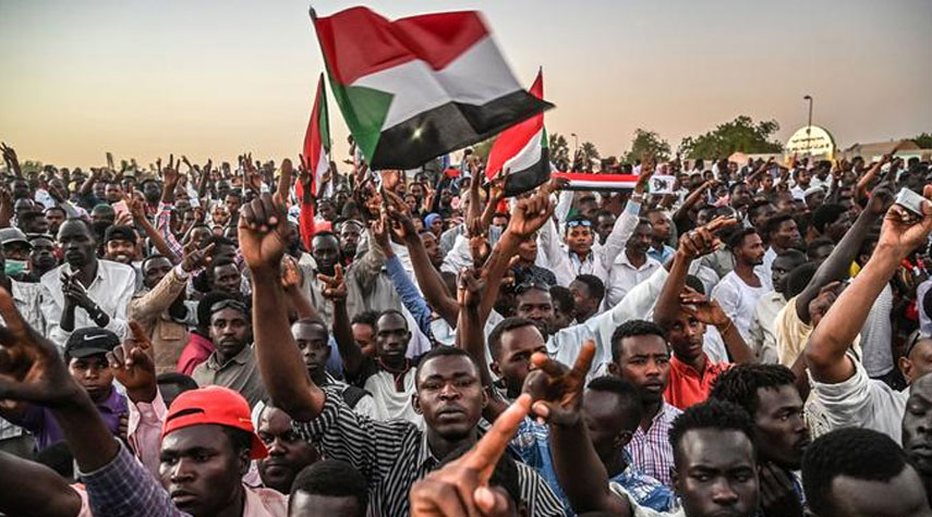 إصابة 178 شخصاً خلال مظاهرات "القصر الرئاسي" في السودان