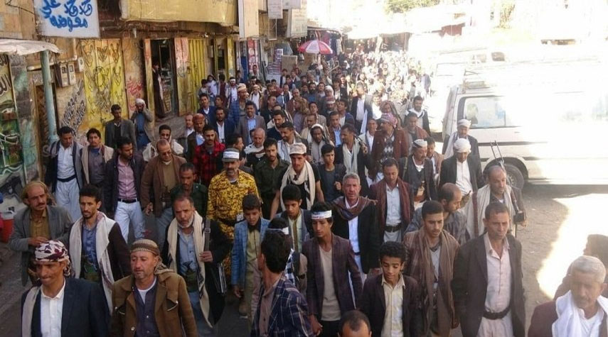 مسيرة غاضبة في "المحويت" باليمن تنديداً بمجزرة العدوان الأخيرة