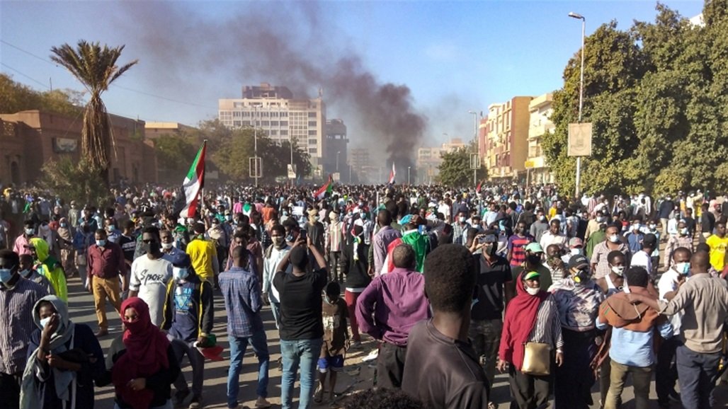 مظاهرات في الخرطوم قرب القصر الرئاسي