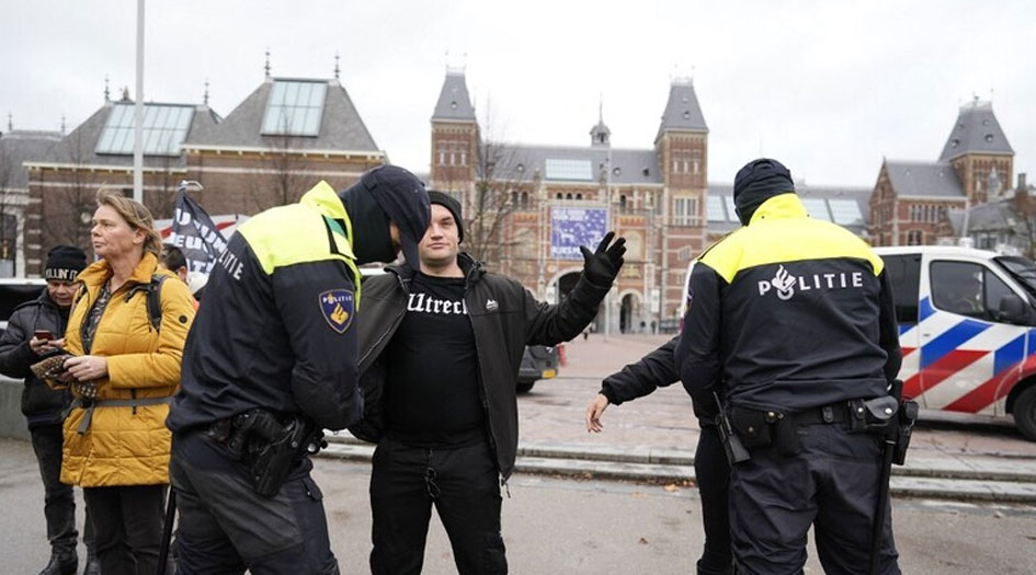 هولندا.. اعتقال 30 شخصا خلال تظاهرة ضد قيود كورونا