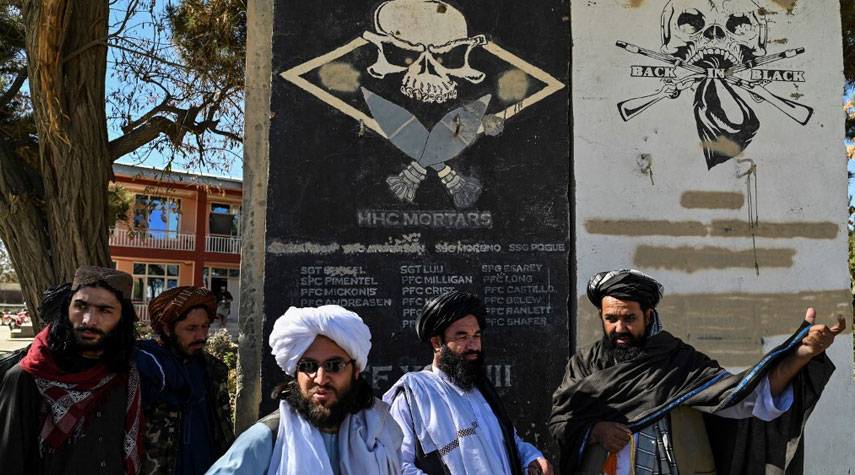 "طالبان" تقيم معرضا احتفاء بهزيمة الأمريكيين في أفغانستان