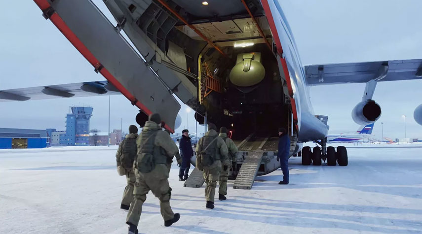 القوات الروسية تقوم بحماية المنشآت والمطارات في كازاخستان