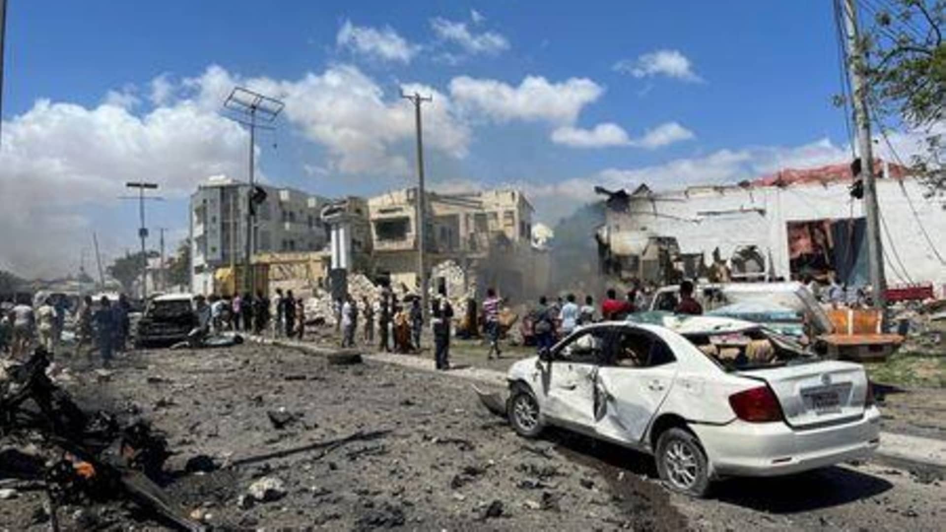 8 قتلى في انفجار سيارة ملغومة بالصومال