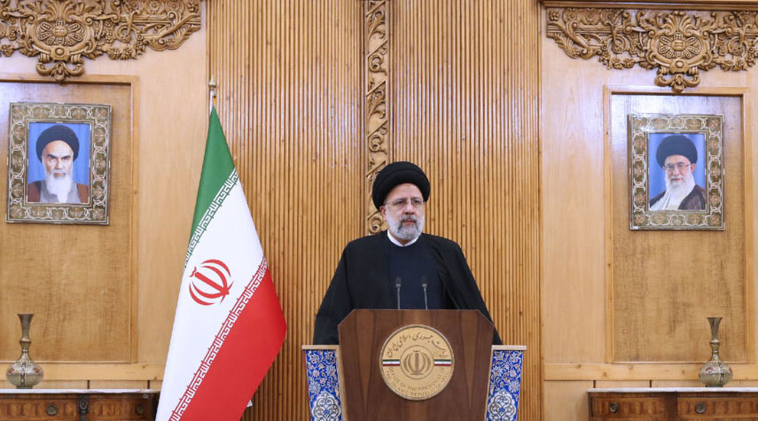 الرئيس رئيسي: التعاون بين إيران وروسيا يضمن الأمن بالمنطقة