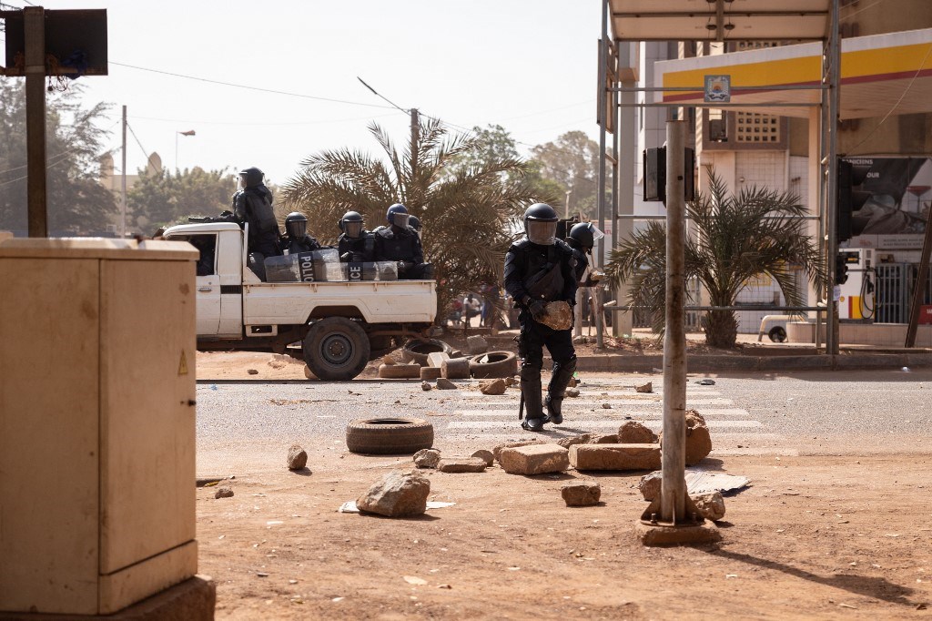 احتجاجات في بوركينا فاسو تطالب باستقالة الرئيس