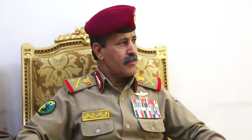 وزير الدفاع اليمني يتوعد دول العدوان بخيارات عسكرية إستراتيجية