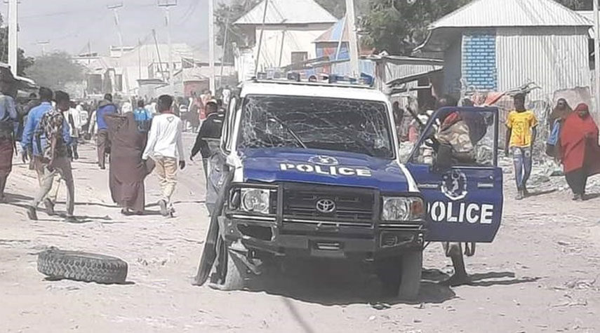 إصابة عدد من عناصر الشرطة بانفجار في مقديشو