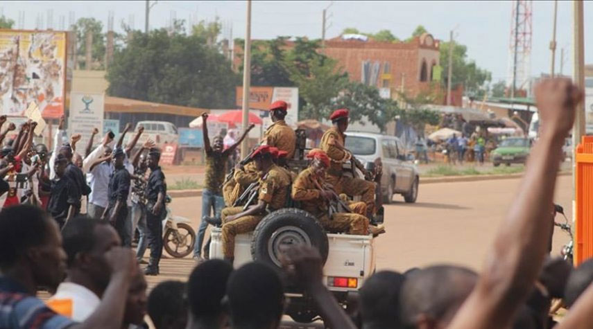 المجلس العسكري في بوركينا فاسو يرفع حظر التجول