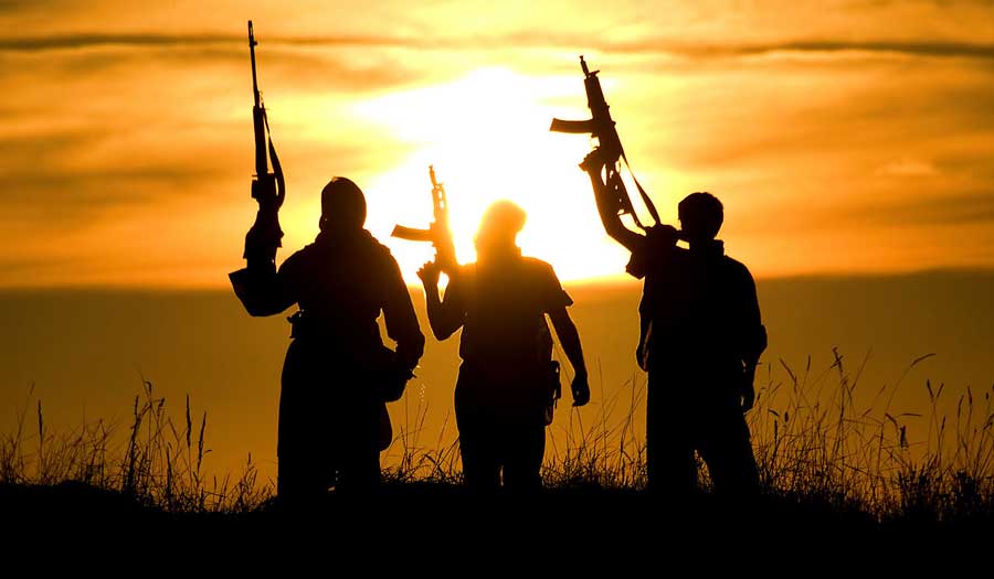 نذر عودة "القاعدة وداعش" للنشاط واستخدام الانترنت للأغراض الإرهابية