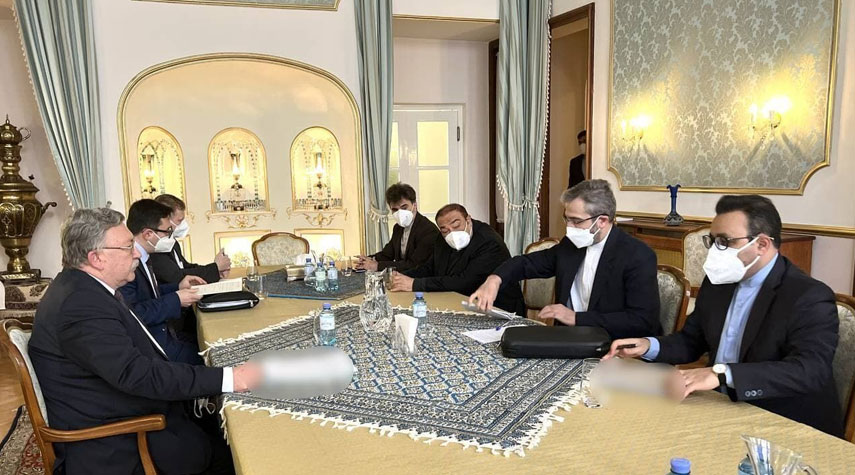 عقد اجتماع ثنائي بين الوفدين الإيراني والروسي في فيينا