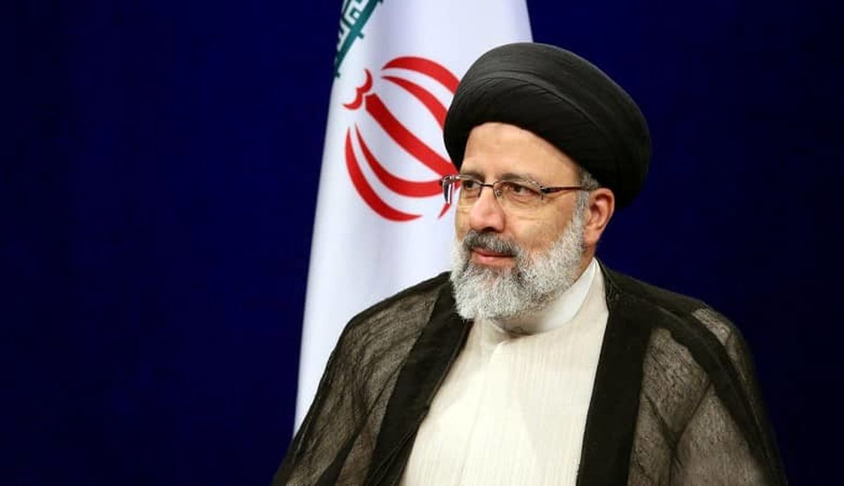الرئيس الإيراني: الحكومة تبذل جهودا دؤوبة لحل مشاكل الشعب 