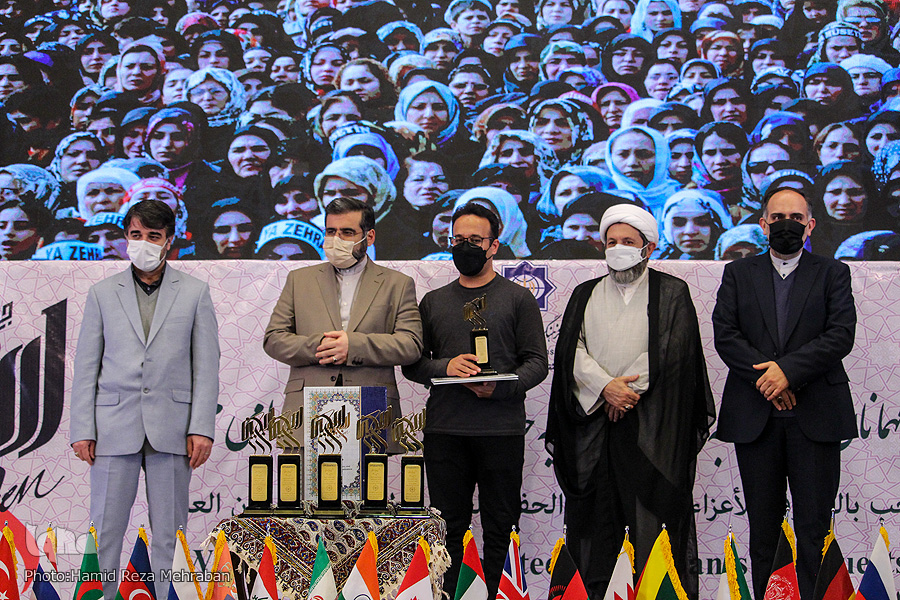 إيران.. تكريم الفائزين في الجائزة العالمية للأربعين الحسيني