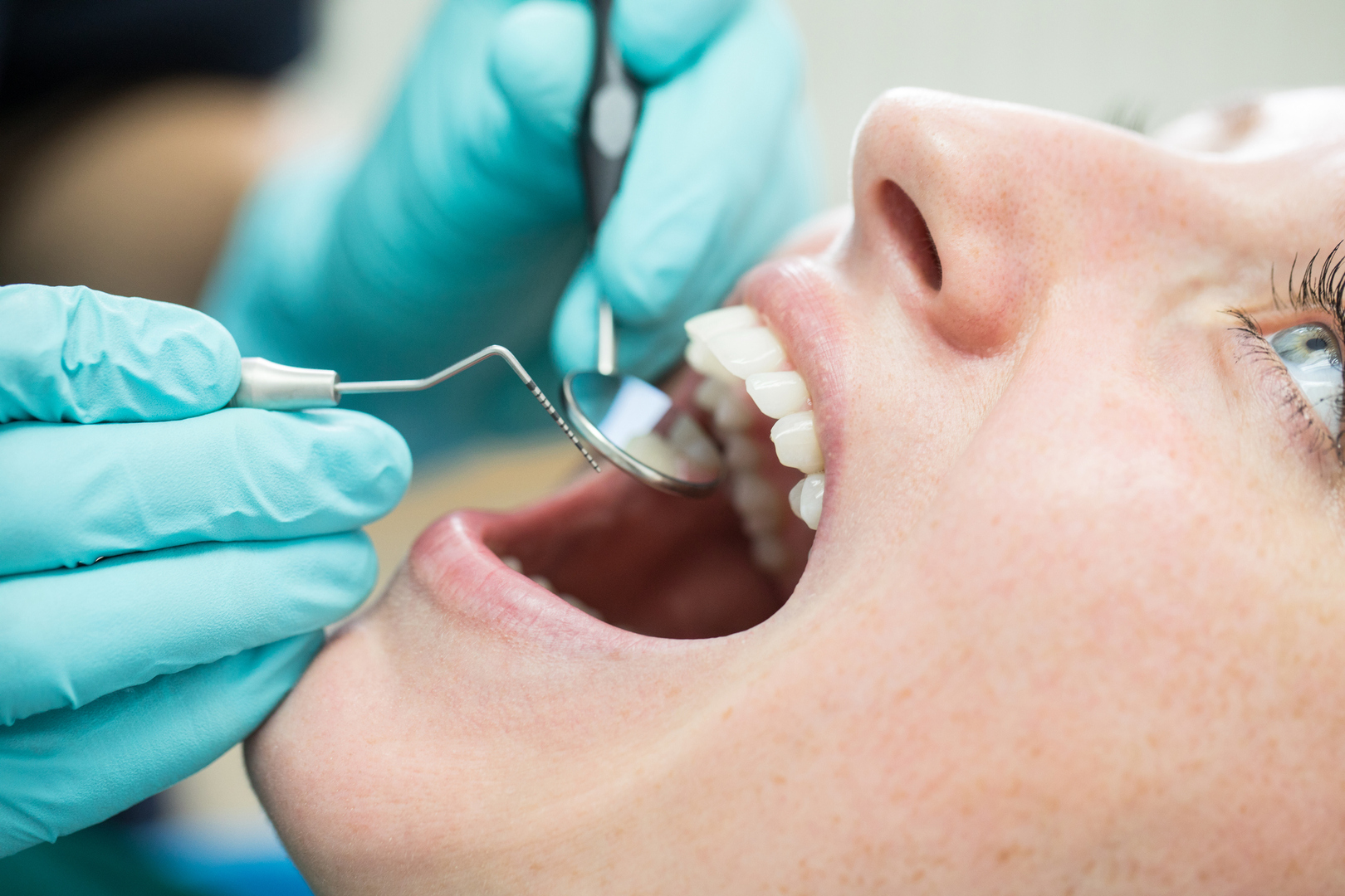 حالات صحية خطيرة يمكن اكتشافها من الفم