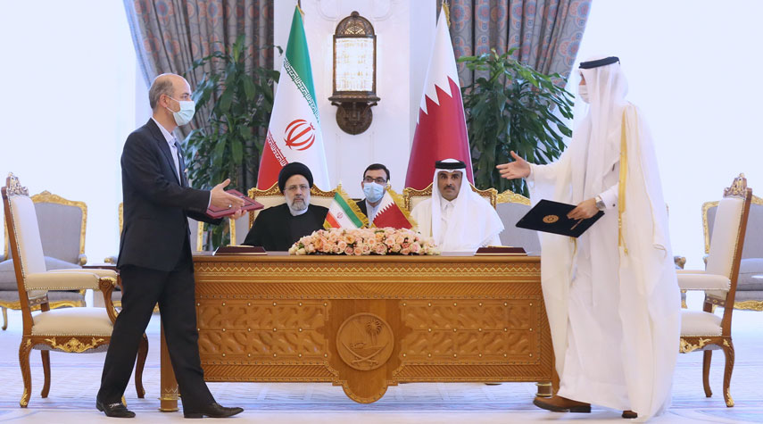 توقيع 14 وثيقة تعاون خلال زيارة رئيسي الى قطر