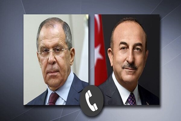 لافروف لنظيره التركي: روسيا مستعدة لتحقيق تسوية عاجلة للأزمة الأوكرانية