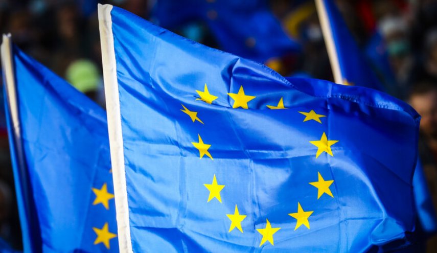 الاتحاد الأوروبي يدرس طلبات عضوية أوكرانيا وجورجيا ومولدافيا