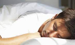 الكشف عن عدد ساعات النوم المثالي لكل مرحلة عمرية