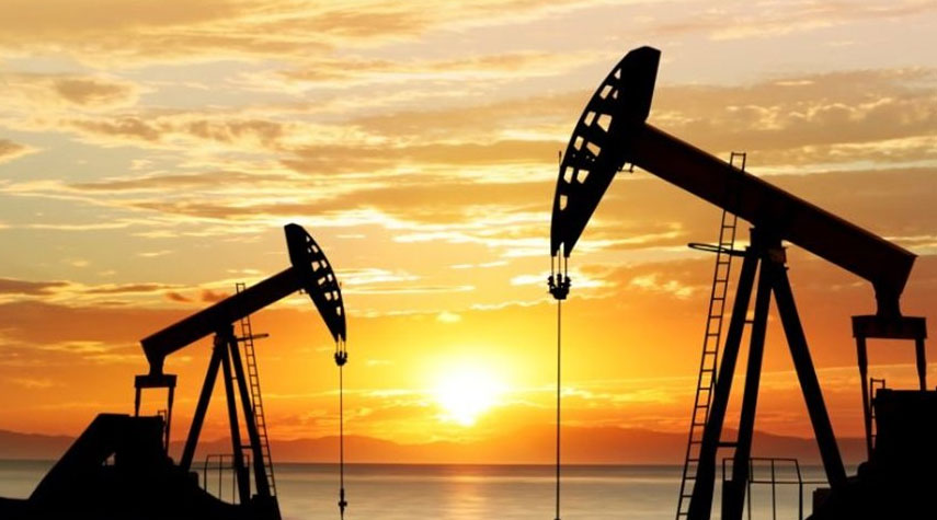 أسعار النفط تهبط لمستويات منخفضة