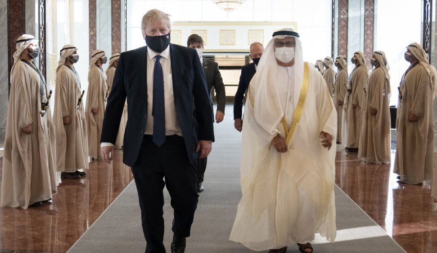 رئيس الوزراء البريطاني يصل إلى الإمارات لتهدئة أسواق الطاقة