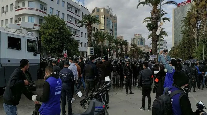 حزب تونسي ينظم وقفة احتجاجية في العاصمة