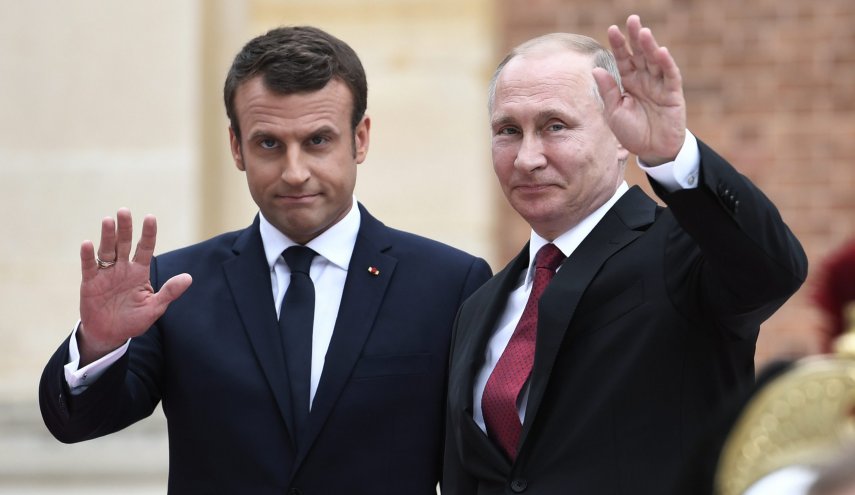 بوتين يبحث الوضع في اوكرانيا مع نظيره الفرنسي