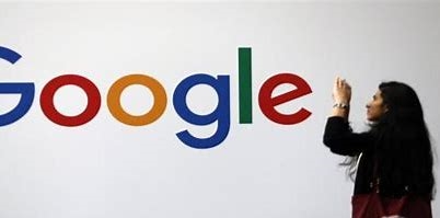 آلاف الأمريكيين يناصرون موظفة في “غوغل” تضامنت مع فلسطين