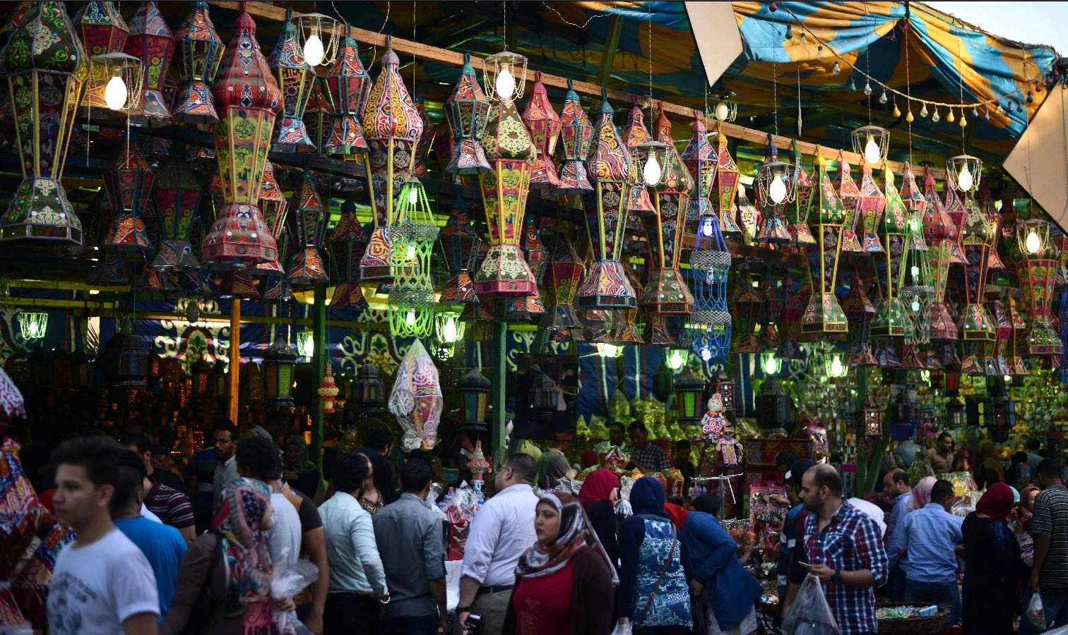 انتعاش مبيعات الفوانيس في مصر مع اقتراب شهر رمضان