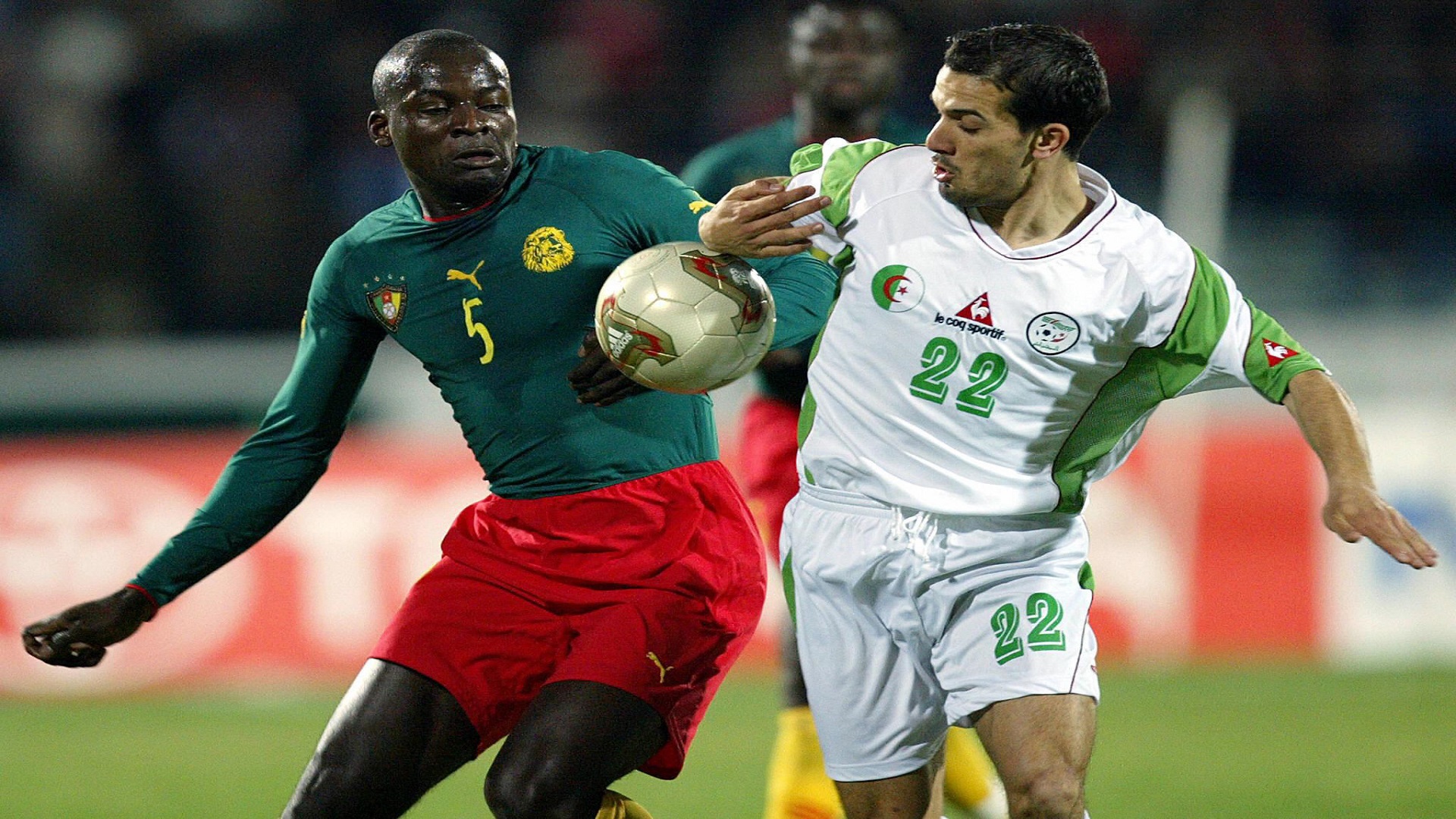 الجزائر تهزم الكاميرون في تصفيات كأس العالم